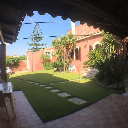 Corte Arrubia Monastir Buitenkant foto