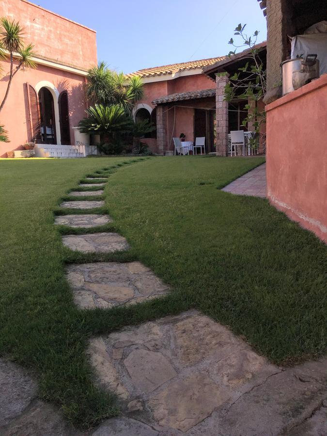Corte Arrubia Monastir Buitenkant foto